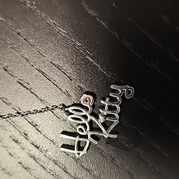 HELLO KITTY  Drop hook Earring - Picture 2 of 3